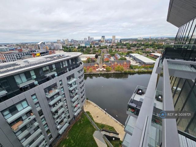 Pomona Strand, Manchester, M16 2 bed flat to rent £1,450 pcm £335 pw