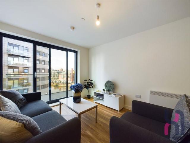Pomona Strand, Stretford, M16 9SD, United Kingdom | 2 bed apartment for rent #139401783 | Rentberry