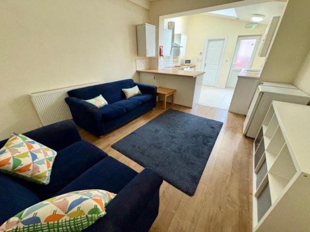 Pomona Street 5 bed house share to rent £2,035 pcm £470 pw