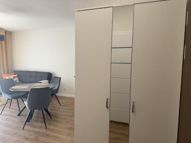 Pomorzany nowe 2 pok, balkon, miej post 2600 zł