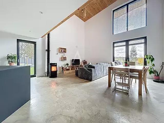 Pont à Mousson 54700 Achat / Vente maison 5 pièces t5 au dernier étage jardin