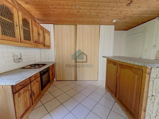 PONT DE ROIDE APPARTEMENT T2