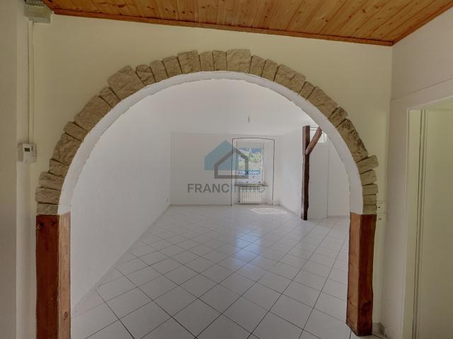 PONT DE ROIDE APPARTEMENT