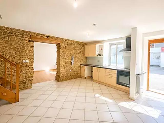 Pont de Roide Vermondans 25150 Achat / Vente appartement 3 pièces t3 au dernier étage cave