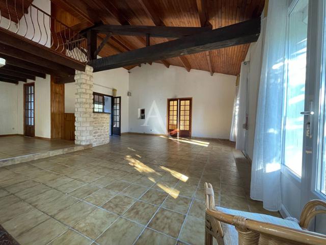 PONT L ABBE D ARNOULT 17250 A vendre maison de 5 pièces 145 m²