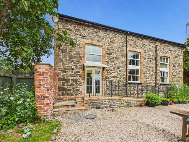 Pont Robert, Nr Meifod, Powys 3 bed semi detached house to rent £795 pcm £183 pw