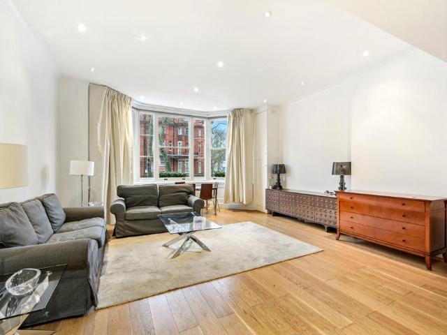 Pont Street, Knightsbridge, London, SW1X 1 bed flat to rent £4,000 pcm £923 pw