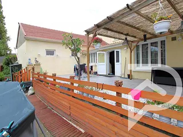 Pont Sainte Maxence 60700 Achat / Vente maison 10 pièces t10 au dernier étage cave