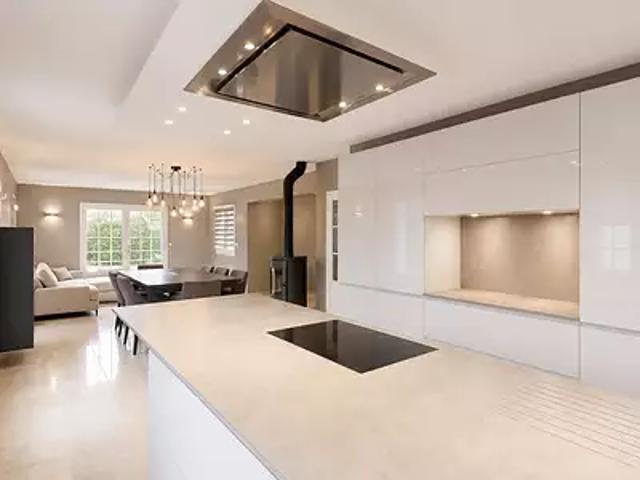 Pontarlier 25300 Achat / Vente maison 9 pièces t9 terrasse parking