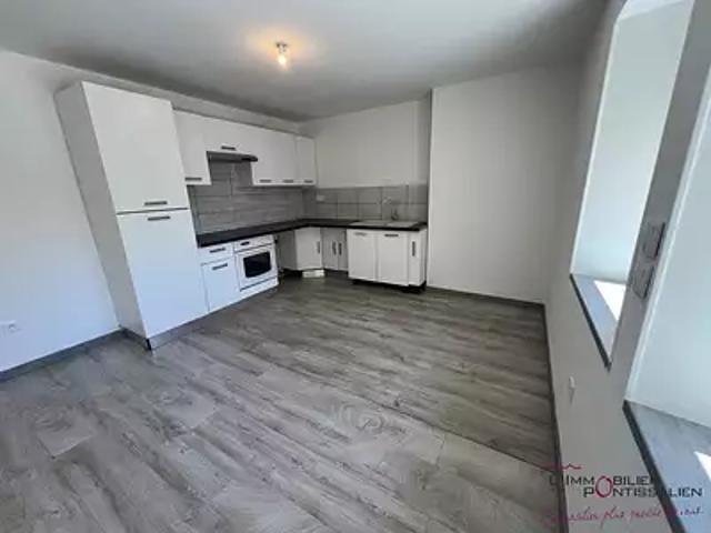 Pontarlier 25300 Location appartement 3 pièces t3