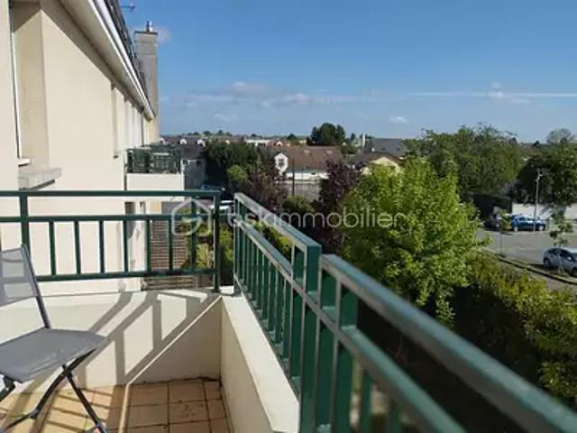 Pontault Combault 77340 Achat / Vente appartement 3 pièces t3 au dernier étage balcon