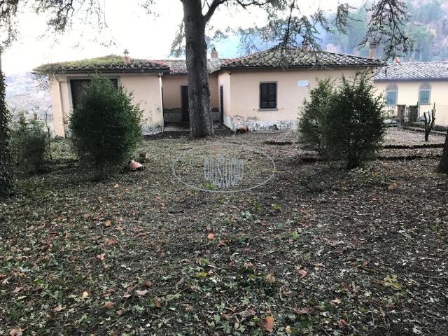 PONTE AGLI STOLLI 14 vani 763mq
