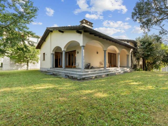 Ponte Capriasca Villa indipendente con ampio terreno edficaibile