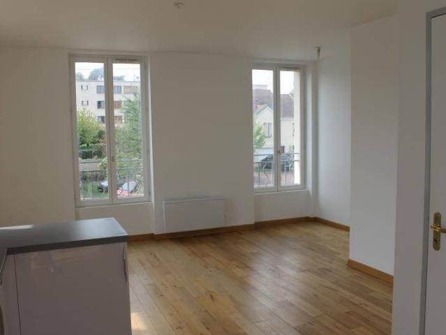 PONTOISE 1 pièce s 25.83 m2 parking sous sol Balcon