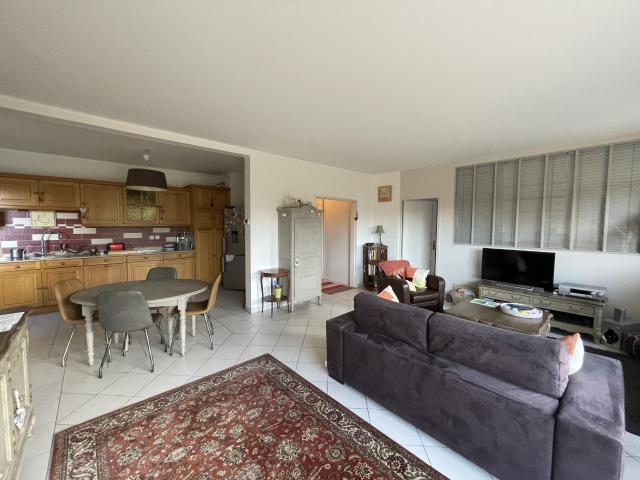 PONTOISE GARE BEL APPARTEMENT 5 PIECES 95 m2 TERRASSE/JARDIN/BOX