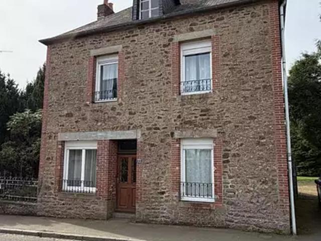 Pontmain 53220 Achat / Vente maison 4 pièces t4
