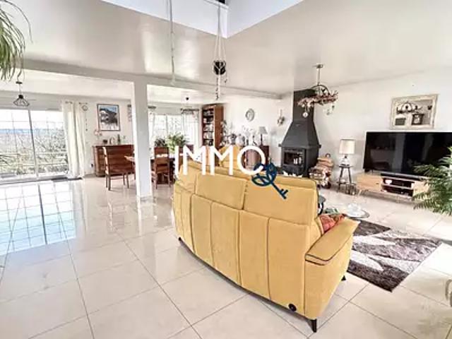 Pontvallain 72510 Achat / Vente maison 6 pièces t6 parking