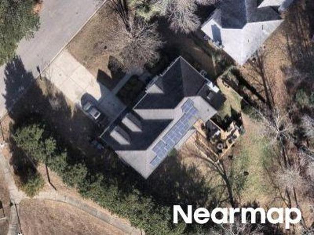 Pond Oak Ln