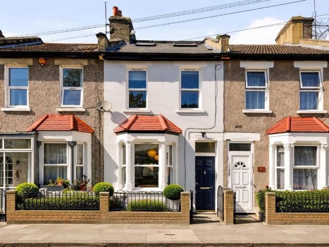 Pond Road, Stratford E15, 3 bed terraced house to rent, £2,700 pcm | PrimeLocation