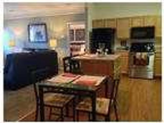 Pond´s Edge are luxurious apartments located in Delmar, MD. Parking Available!