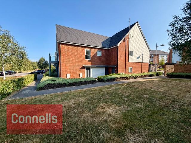 Pondtail Avenue, Horsham RH12, 2 bed flat to rent, £1,725 pcm | PrimeLocation