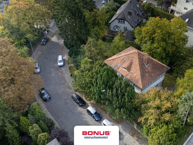 Poniemiecka willa na Pogodnie duża działka i potencjał