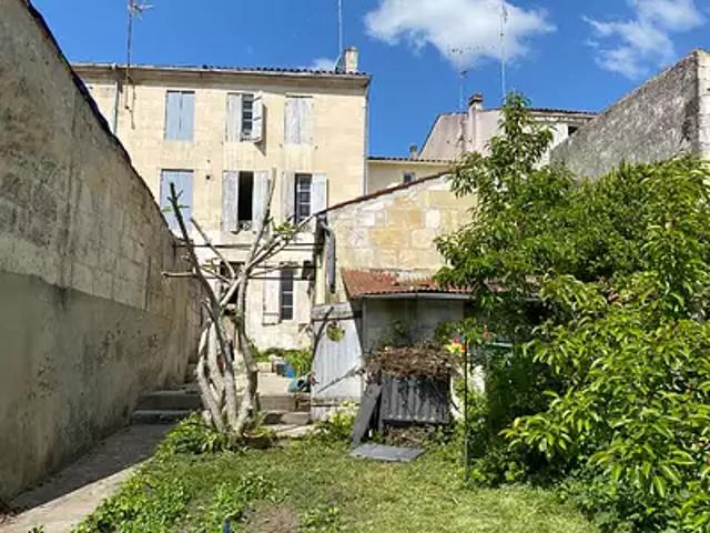 Pons 17800 Achat / Vente maison 5 pièces t5 au dernier étage terrasse