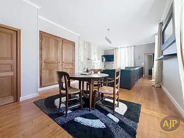 Pons 17800 Achat / Vente maison 9 pièces t9 au dernier étage terrasse