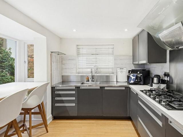 Ponsonby Terrace, London, SW1P 3 bed terraced house to rent £6,000 pcm £1,385 pw