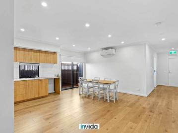 POOL, GYM & CAFÉ LIFESTYLE I AFFORDABLE, PRIVATE ROOM WITH ENSUITE AND KITCHENETTE, WI FI & ALL BILLS INCLUDED!