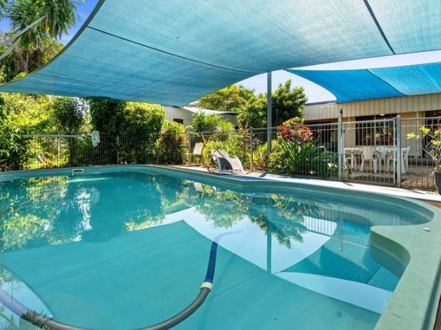 POOL & GROUND MAINTENANCE INCLUDED IN THE RENT