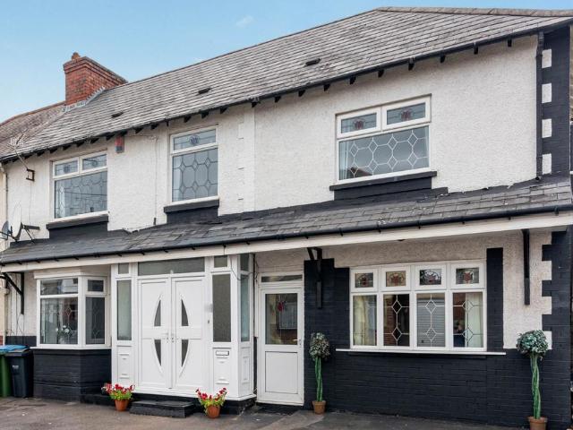 Pool Lane, Oldbury, B69 8 bed semi detached house to rent £550 pcm £127 pw