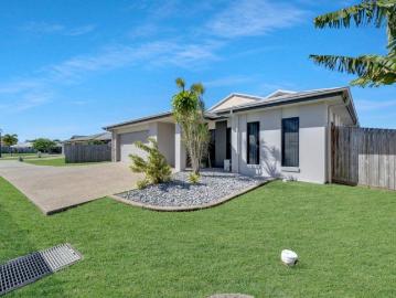 Pool, Patio & Plenty of Space