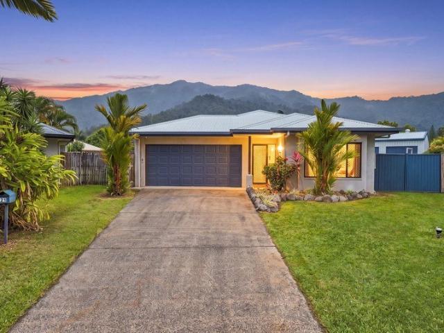 Pool, Powered Shed and Exceptional Family Living