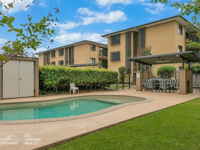 POOL + SECURE GATED COMPLEX CONVENIENT CABOOLTURE LIVING