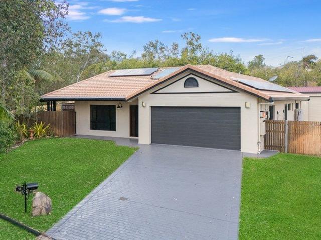 Pool, Shed and Bushland surrounds The perfect Douglas oasis