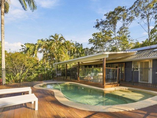 Pool, Shed, Acreage. Move Straight In!
