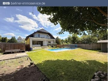 Pool, Sonne, Privatsphäre – Familienhaus mit außergewöhnlichem Raumgefühl
