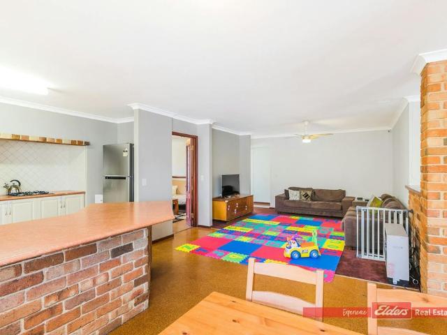 Pool, Space & School Convenience in Sought After Safety Bay!