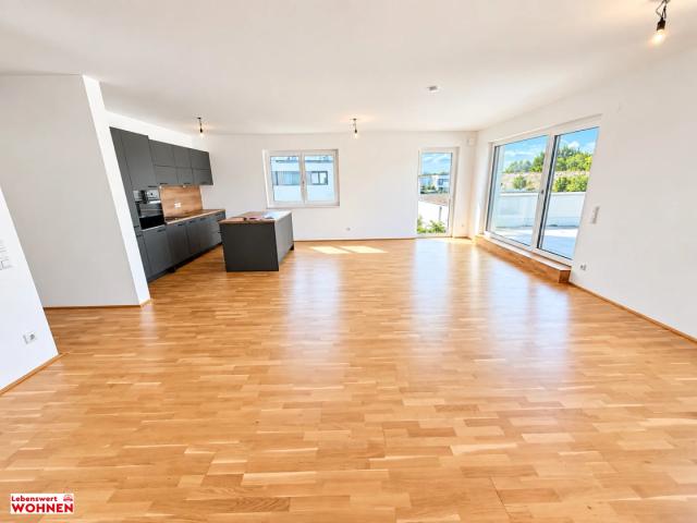 Poolblick, lichtdurchflutet, Penthouse Feeling | 4 Zimmer Dachtraum auf 112m² Wohnfläche | Miete mit Kaufoption | nur 20 Minuten nach WIEN