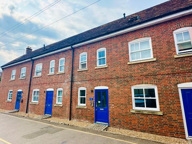 Poole, Dorset BH15, 1 bed flat to rent, £950 pcm | PrimeLocation