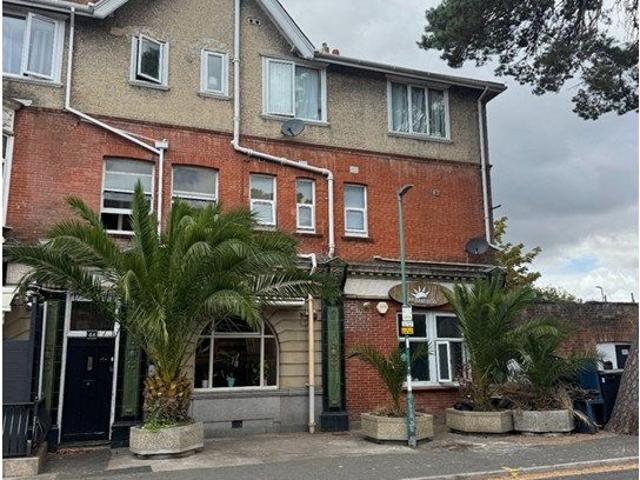 Poole Road, Bournemouth BH4, 2 bed flat to rent, £1,150 pcm | PrimeLocation