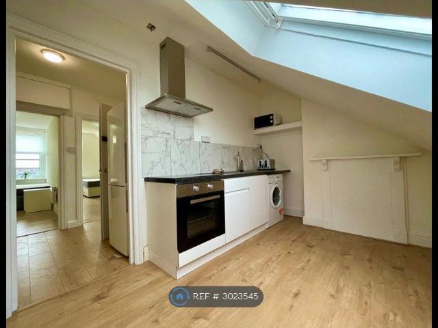 Poole Road, Dorset BH4, 2 bed flat to rent, £1,399 pcm | PrimeLocation