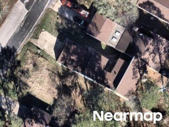 Pools Creek Dr