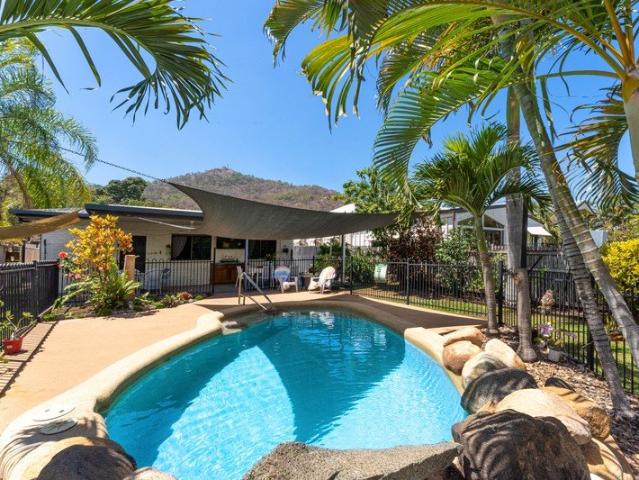 Poolside Weekends & Room to Entertain Your West End Escape
