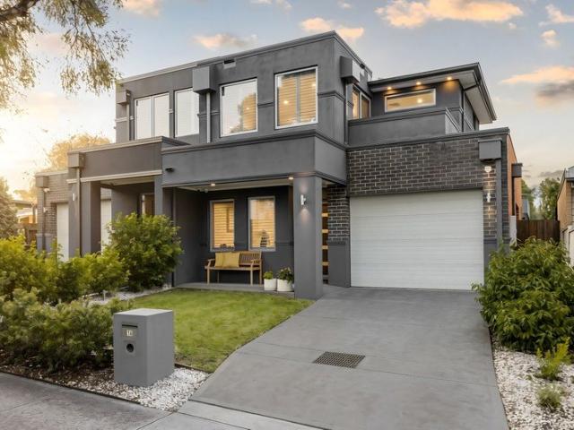 Poolside Family Entertainer in Vermont Secondary Zone