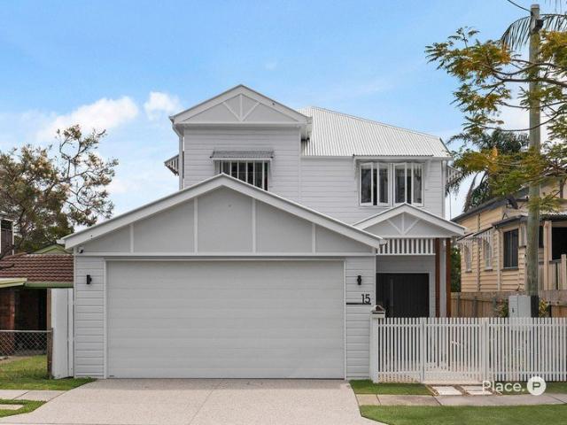 Poolside Family Luxury with Flexible Living Options