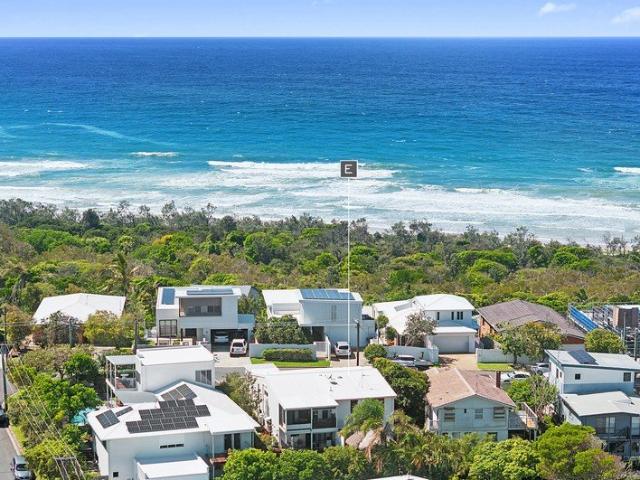 Poolside Getaway Moments From Peregian Beach