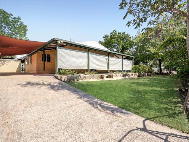Poolside Living, Established Gardens & Room to Make It Your Own