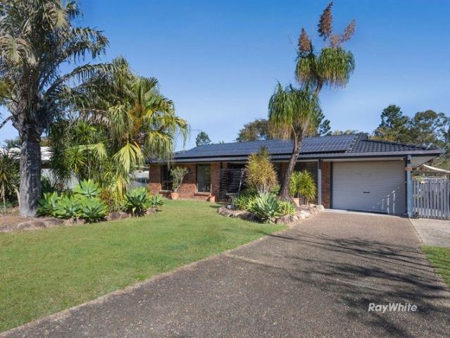 Poolside Living with Murri Park at Your Doorstep